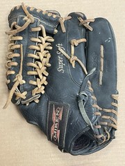 Miken Super Soft Series: MS130SP Softball Right Handed Throw Glove-13”