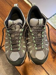 Oboz Sawtooth II Low B-DRY Women’s 8.5 Waterproof Hiking Shoes Brown, Tan VGUC