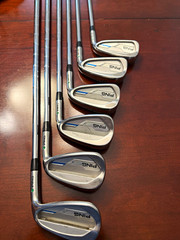 Ping i Series E1 RH Iron Set 5-PW Nippon Steel Shaft X-Stiff Green Dot
