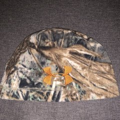 Under Armour Camo Fleece Beanie Logo Hunting Hat Leaves Fall Hat OSFA