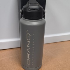 DRANG 32 fl oz Gray/Black Stainless Steel Water Bottle Flip Lock Straw Handle