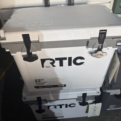 RTIC 22 Quart Wheeled Hard Cooler Ice Chest 28 Can Portable Camping White