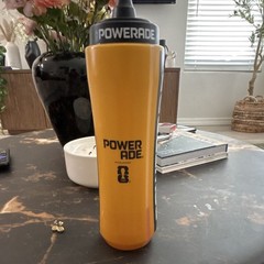 Powerade 32 fl oz Yellow/Black Reusable Plastic Water Bottle Push Cap