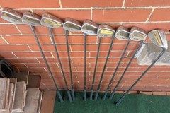 Lynx Predator Iron Set 0f 9 Golf Clubs: 3,4,5,6,7,8,9,SW,PW Steel Shaft R-H