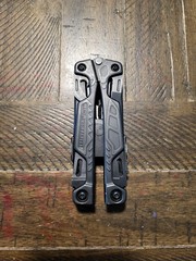 Leatherman OHT Multi-Tool Black, Good Condition.