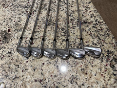 Titleist T100 Combo Iron Set 5-PW Right-Handed Stiff AMT Tour White Steel Shafts