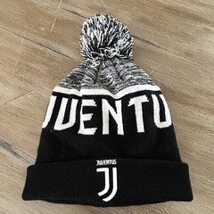 Juventus Adult Unisex Crowned Pom Beanie