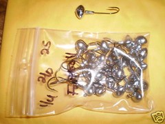 1/4 football jig heads 1/0 thru4/0 25 pk bass walleye