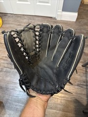 Easton APB1275 Baseball Glove Right Handed Throw 12 3/4” Pattern Laces