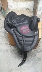 NEW Lightweight Synthetic Treeless Horse Saddle Black with Free Stirrups