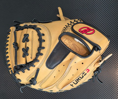 Force 3 Pro Gear Elite Series F3 Elite Model C330 33″ Catchers Mitt Tan Black