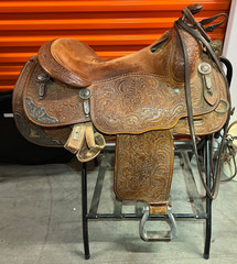 Doug Milholland 16″ Treeless Saddle Fully Tooled Western Trail Endurance Saddle