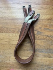 Dover Saddlery Leather Contour Hunter Girth 48”