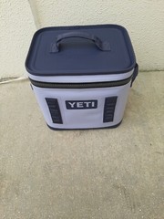 Yeti Hopper 12 Bag