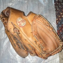 Wilson A23015 12″ Brown Leather Baseball Glove Left Hand Throw Basket Web