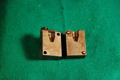 LYMAN 1 CAVITY BULLET MOLD #358 402