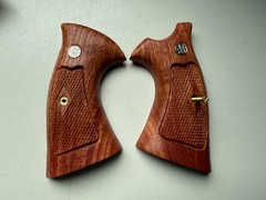 Diamond Checkered on wood grips for S&W K/L Frame Square Butt, checker grip
