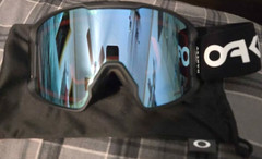 Blue Oakley Prizm Ski Goggles