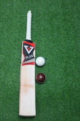VELES STRONGER, CUSTOM MADE ENGLISH WILLOW CRICKET BAT with FREE 2 LEATHER BALL