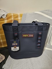 Imported YETI Camino 35 F1 Oracle Redbull Racing OBR Carryall Bag SoldOut – RARE