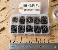 300PCS High Carbon Steel Fishing Hooks Set Barbed Assorted Sizes w/ Box