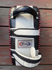 FAIRTEX Kick Pad Standard Muay Thai Kickboxing MMA Training Thailand Leather 1