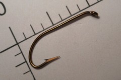 100 MUSTAD #5 Fly Tying Hooks Streamer Limerick down BALLeye bronzed NORWAY 3123