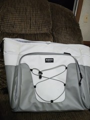 Igloo Soft Sided Cooler Bag Bayside 36 Cans White Grey Clean