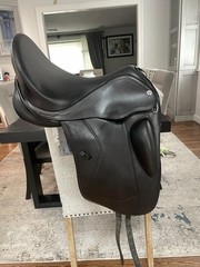 17.5” MacRider Burlington Monoflap Dressage Saddle with Patent Leather Accents