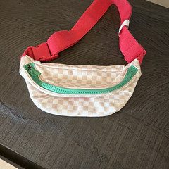 Benefit Checkered Beige Waist Pack Adjustable Strap Red/Green Zip 1 Pocket
