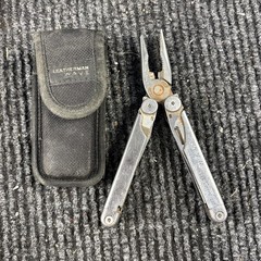 Leatherman Wave Original 17-in-1 All-Purpose Multi-Tool with wave Sheath (107)