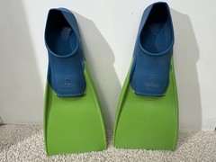 Tritan Swimtech Find Floating 40-41 Malaysia Size 7-9