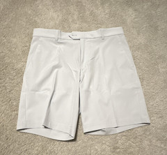 G/FORE Men’s Gray Golf Shorts Size 32 Regular Solid Flat Front Belt Loops 8in
