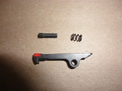 Beretta 92 Extractor Assembly – New Factory OEM Parts – Slide & Firing