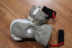 Hestra Patrol Gauntlet Insulated Womens Ski Snowboard Mitten Size 8 Gray White