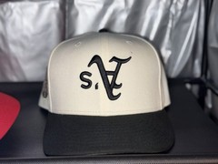 EXCLUSIVE Fitted BY CAPCITY OAKLAND ATHLETICS SIZE 7 5/8 Upside down A