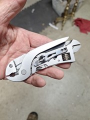 DPNAO ? Multitool Adjustable Wrench Pliers Wire Cutter Screwdriver
