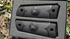 Colt GOVT 1911 Grips Checkered SILVER BLACK NRA LOGO COLLECTOR SALE! free ship
