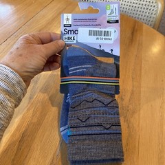 NWT Smartwool unisex HIKE -SZ MED – Mountain Range Pattern-MED Grey-irregular