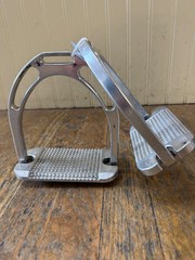 JIN Stirrups