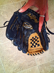 Rawlings Players Series RBG36MAB 12.5″ Left Hand Basket Web Glove Black/Tan