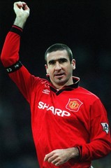 Eric Cantona of Manchester United celebrates Wimbledon and Manches- Old Photo
