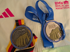 Adidas Jacket S, M, L or XL + 2x Medal Finisher – Sup 51. Berlin Marathon 21/09/2025
