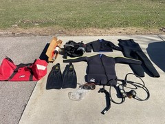 Bayside Cold Water 2 Piece Dive Wet Suit XL & Many Accessories