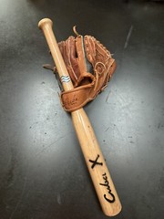 Cuba Hand Crafted Wooden 19″ Baseball Bat Handmade Pigskin Leather Glove
