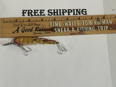 Gen Shaw Vintage Jointed Crankbait Fishing Lure, Kankakee Illinois GREAT COLOR-