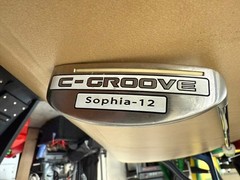 Yes C-Groove Sophia-12 Putter, RH, 33 3/4″ long, Outstanding, Rare!!!
