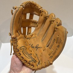 Rawlings RBG109 11″ Baseball Glove Nolan Ryan RH Throw