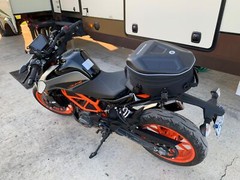 ROCKBROS Rear Bag Waterproof Hard Shell Motorcycle Expandable Durable Waterproof