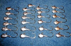 25 1/2 OZ FLATHEAD FLAT HEAD JIGS WITH 2/0 10575BN HOOKS UNPAINTED